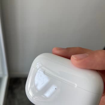 Gürgençler Airpods Pro2 Kulaklık Kasasının Hasarlı Teslim Edilmesi