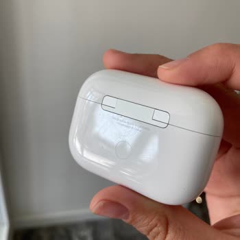 Gürgençler Airpods Pro2 Kulaklık Kasasının Hasarlı Teslim Edilmesi