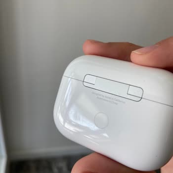 Gürgençler Airpods Pro2 Kulaklık Kasasının Hasarlı Teslim Edilmesi