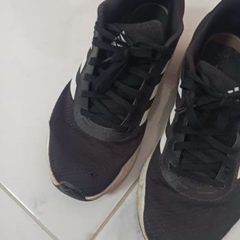 Edirne Deichmann Garantili Yırtılan Adidas Ayakkabıyı Değiştirmedi