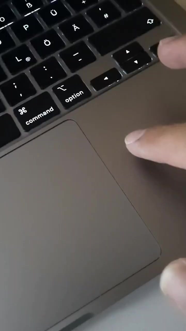 Probleme mit meinem Apple M2 MacBook Air: Ein ungelöstes Klick Geräusch und enttäuschender Service Videovorschaubild