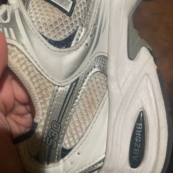 FLO Ayakkabı FLO Temizleme Köpüğü Ayakkabımı Mahvetti