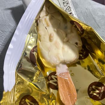 Migros Küflü Bozuk Magnum Dondurma