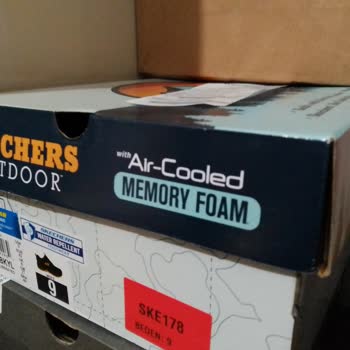 Skechers Su Geçirmez Diye Satılan Ayakkabı Su Geçiriyor!