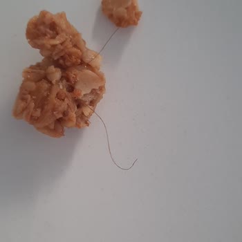 Eti Gıda Eti Saç Telinden Granola Yapmış!