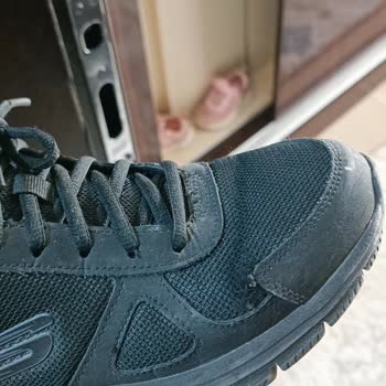 Skechers Ayakkabı 3 Ayda Yırtıldı