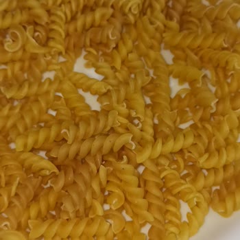 Tat Makarnacılık Markasında Mazot Ve Poşet Tadı Kokusu Var