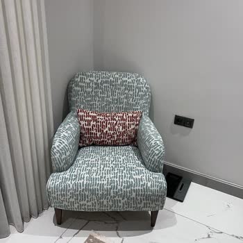 Yaprak Grup (Antalya) Koltuk Takımı İle Gelen Kırlent Renklerinin Yanlış Olması