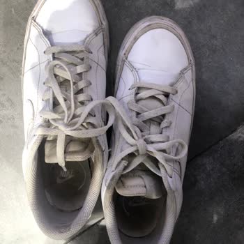 Markantalya AVM In Street Garantili Diye Sattığı Ayakkabı