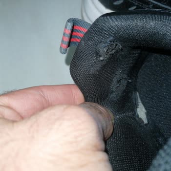 Deichmann Garantili Adidas Ayakkabı Değişim Yapmıyor