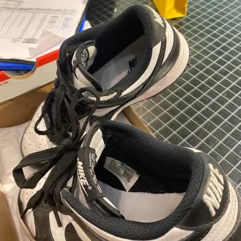 Nike Ayakkabı 1 Ay İçinde Yırtıldı