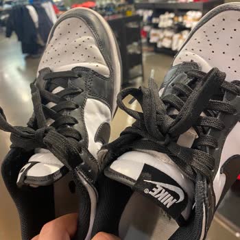 Nike Ayakkabı 1 Ay İçinde Yırtıldı