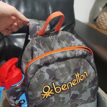 Benetton Okul Sırt Çantası Yırtılmaya Başladı