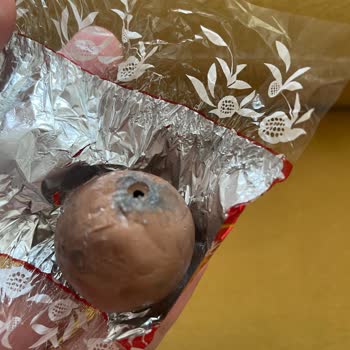 Lindt Çikolata Bozuk Çikolata Renk Değişikliği