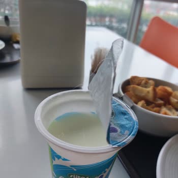 Sütaş Ayran Ve Yoğurt