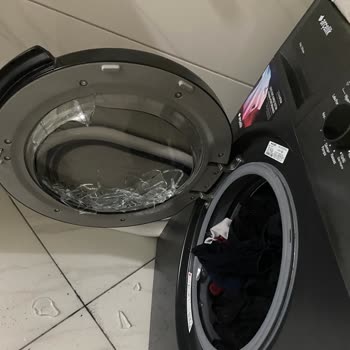 Arçelik Çamaşır Makinesi Yıkarken Cam Patladı