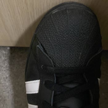 Adidas Markasından Aldığımız Spor Ayakkabının Hatası