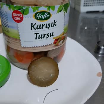 A101 Galle Marka Turşudan Tel Çıktı.