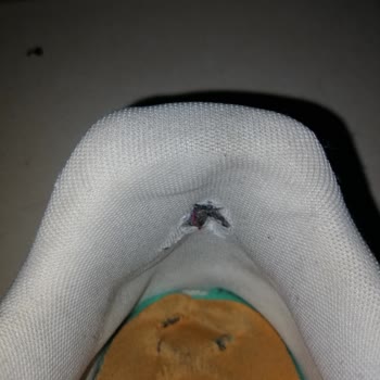 Sportive Mağazasından Alınan Ayakkabını Yırtılması Hk.