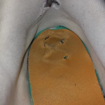 Sportive Mağazasından Alınan Ayakkabını Yırtılması Hk.