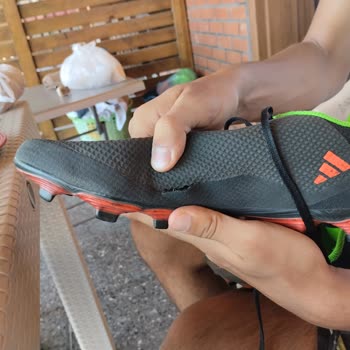 Adidas Krampon Hayal Kırıklığı