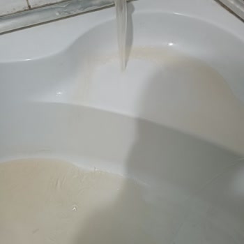 İBB - İstanbul Büyükşehir Belediyesi İSKİ Suyun Çok Pis Ve Çamur Gibi Olması