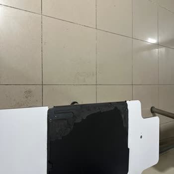 Celal Bayar Üniversitesi Hafsa Sultan Hastanesi Kaba Personeller