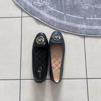 Dolap Dürüst Olmayan Satıcıdan Aldığım Ayakkabılar Hakkında