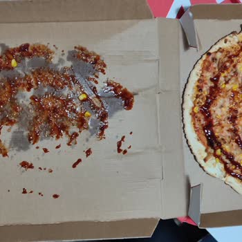 Sbarro Buz Gibi Yemek Dağılmış Kutu