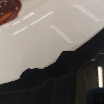 Köfteci Mehmet Usta Kırık Tabakta Sunum