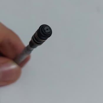 Faber-Castell Kalemden Gelen Ses Ve Kitlenen Mekanizma Problemi.