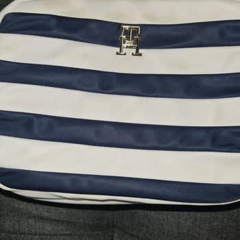 Boyner'den Aldığım Tommy Hilfiger Çantamda Sararmalar Oldu