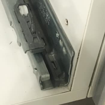 Bosch Çamaşır Makinesi Gürültülü Ve Çok Yoğun Ses Yaparak Çalışması