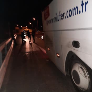 Nilüfer Turizm Şehirlerarası Otobüsün Tekerleri Patladı