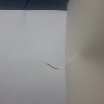 PTT Kurye Elemanı Kargomu Posta Kutusuna Sıkıştırıp Gitmiş