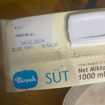 A101 Birşah Sütün İçinden Yabancı Cisim Cıktı