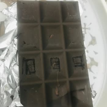 BİM Gıda İhmali - Küflenmiş Eski Çikolata