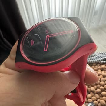 Swatch Saat Ekran Çizilmesi