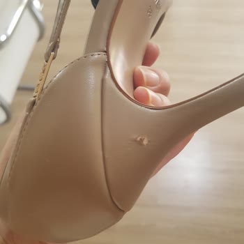 Nine West Giyilmiş Ayakkabı Satıyor