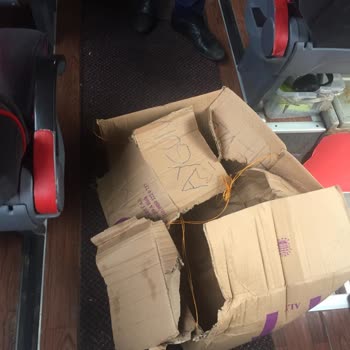 Elazığ Murat Turizm Elazığ Turizme Para Verip Getirdiğim Eşyalar Otogarda Çöpe Gitti