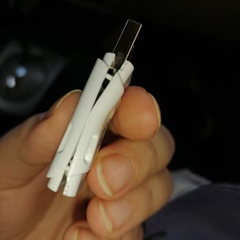 Monster USB'nin Sıcaklık Yüzünden Eridi