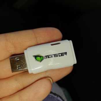 Monster USB'nin Sıcaklık Yüzünden Eridi