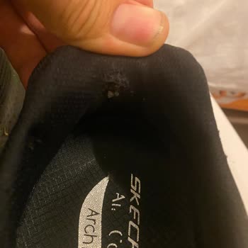 Skechers Kusurlu Ayakkabıyı Müşteri Hatası Gösterilmesi