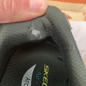 Skechers Kusurlu Ayakkabıyı Müşteri Hatası Gösterilmesi