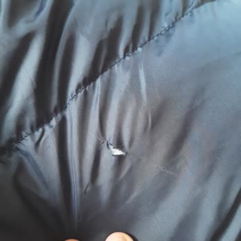 LC Waikiki Yırtık Mont Göndermişler