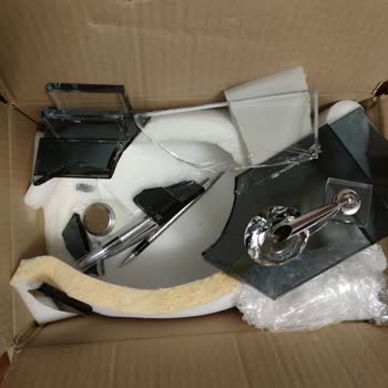 Aras Kargo Kargo Kırık Geldi.