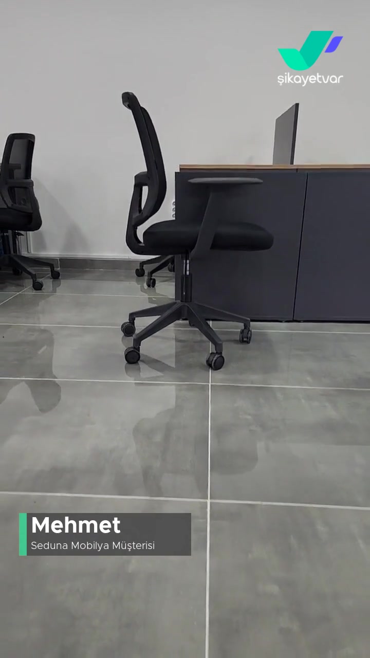 Seduna Sürekli Kırılan Sandalyeler... videonun kapak resmi