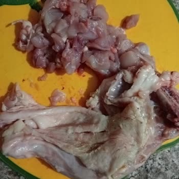 Altunbilekler Akdere Şubesi Kokmuş Tavuk