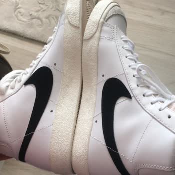Nike Hatalı Ürün Ayakkabı Numarasının Birbirinden Farklı Olması