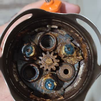 Arzum Blender Ucunun İçine Yemek Artıkları Birikmesi Pas Olması